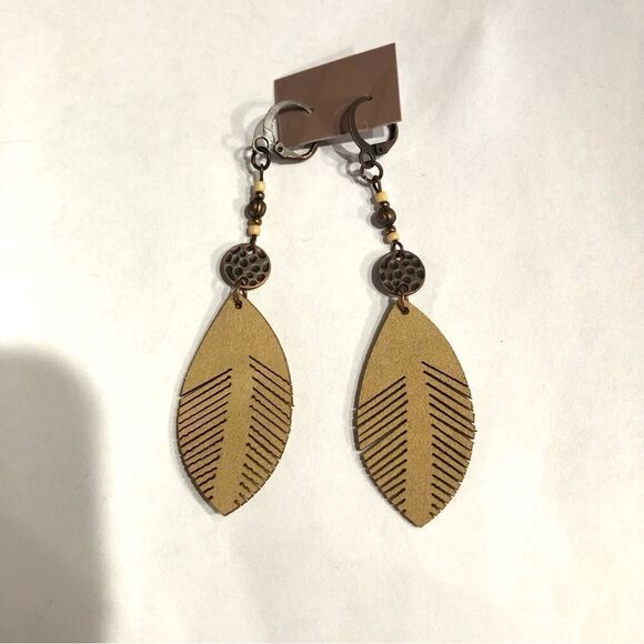 Boho Beaded Leather Feather Earrings (A)14 - Picture 8 of 8